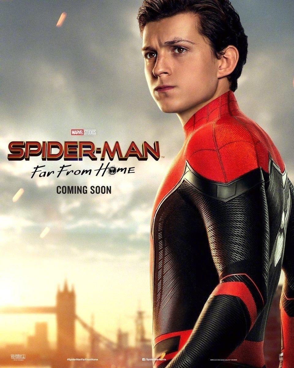 Tom Holland - Cartel de Spider-Man: Lejos de casa (2019) - eCartelera