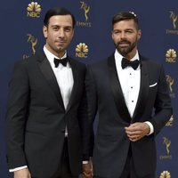 Ricky Martin y su marido en los Emmy 2018