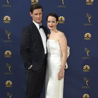 Matt Smith y Claire Foy en la alfombra roja de los Emmy 2018