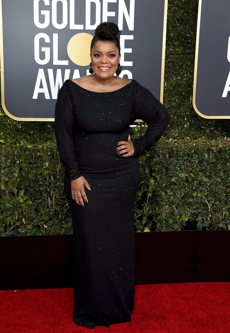 Yvette Nicole Brown en la alfombra roja de los Globos de Oro 2019