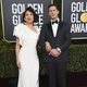 Andy Samberg y Sandra Oh en la alfombra roja de los Globos de Oro 2019