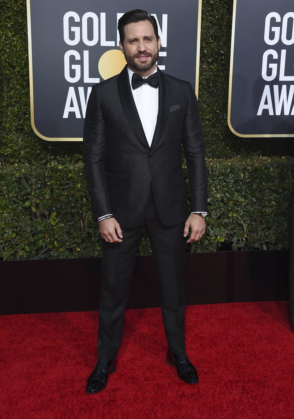 Edgar Ramirez en la alfombra roja de los Globos de Oro 2019