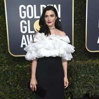 Rachel Weisz en la alfombra roja de los Globos de Oro 2019