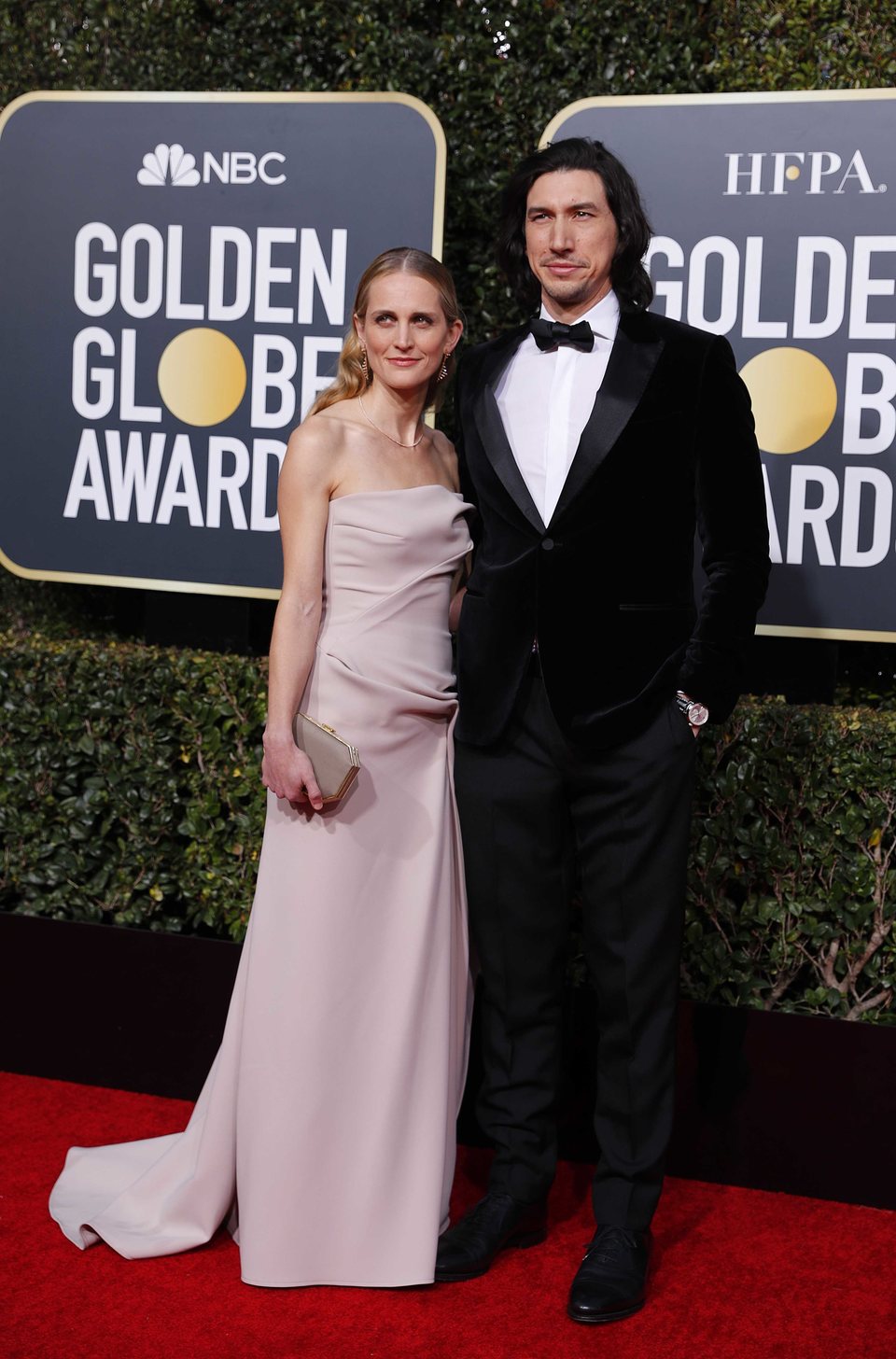 Adam Driver y Joanne Tucker en la alfombra roja de los Globos de Oro 2019