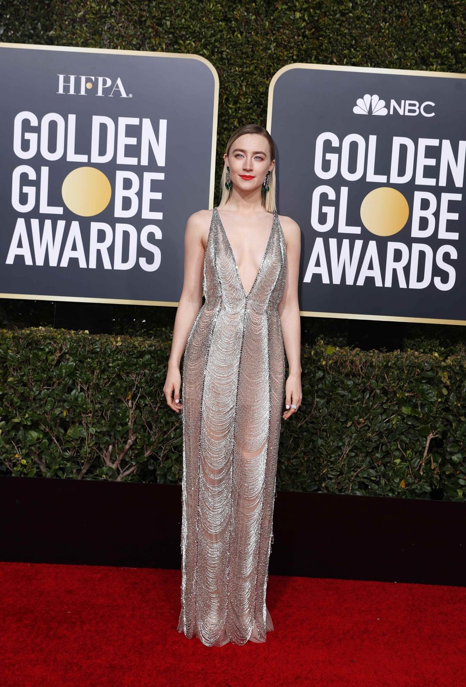 Saoirse Ronan en la alfombra roja de los Globos de Oro 2019