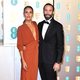 Joseph Fiennes y Maria Dolores Dieguez en la alfombra roja de los BAFTA 2019