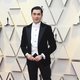 Henry Golding en la alfombra roja de los Oscar 2019