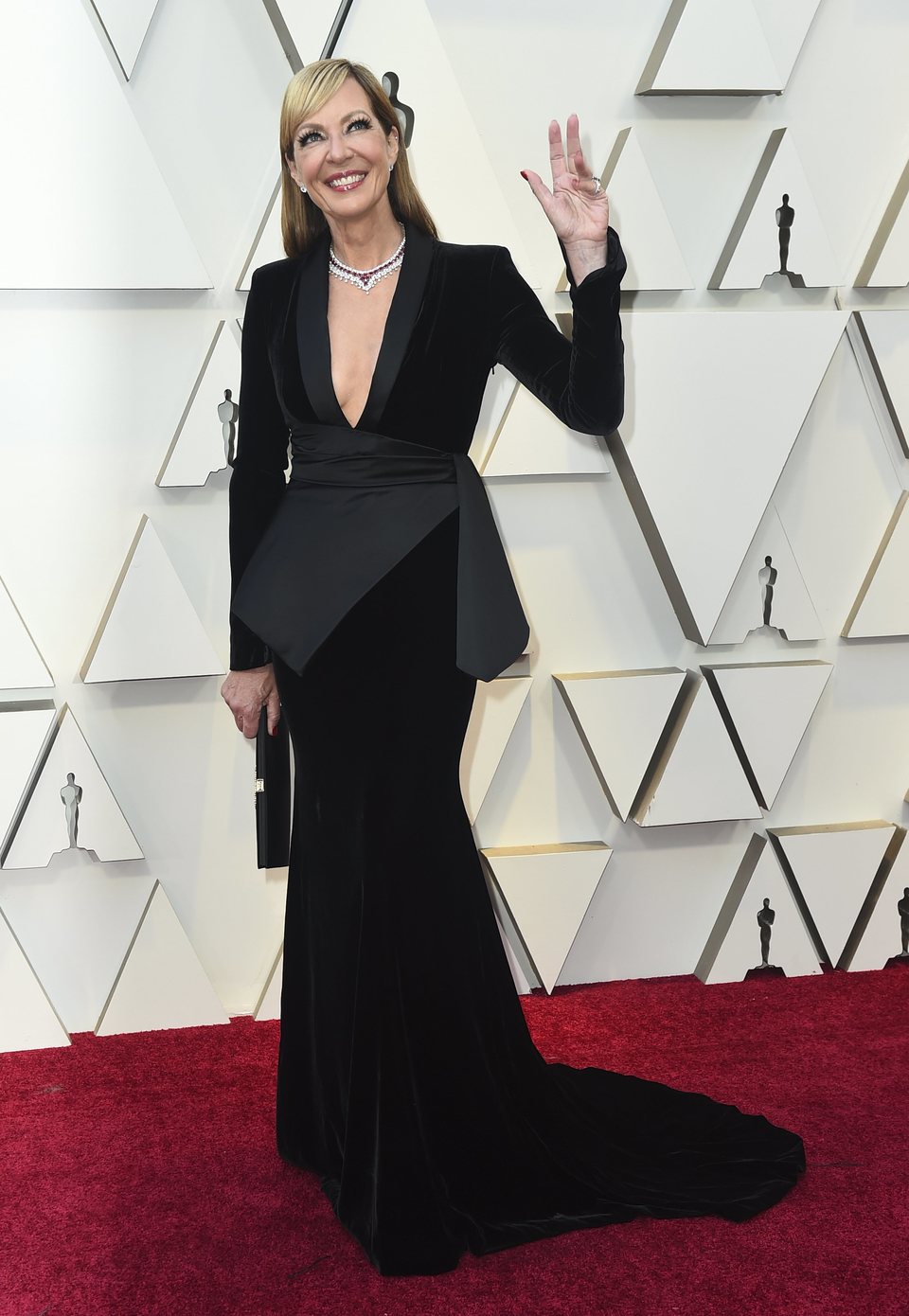 Allison Janney en la alfombra roja de los Oscar 2019