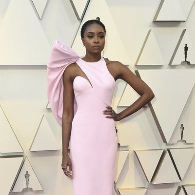 Kiki Layne en la alfombra roja de los Oscar 2019