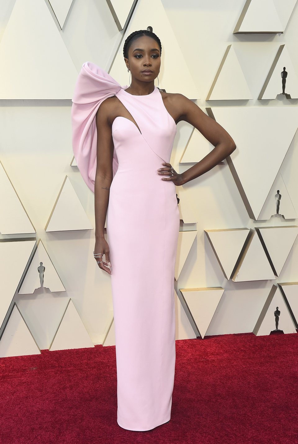 Kiki Layne en la alfombra roja de los Oscar 2019