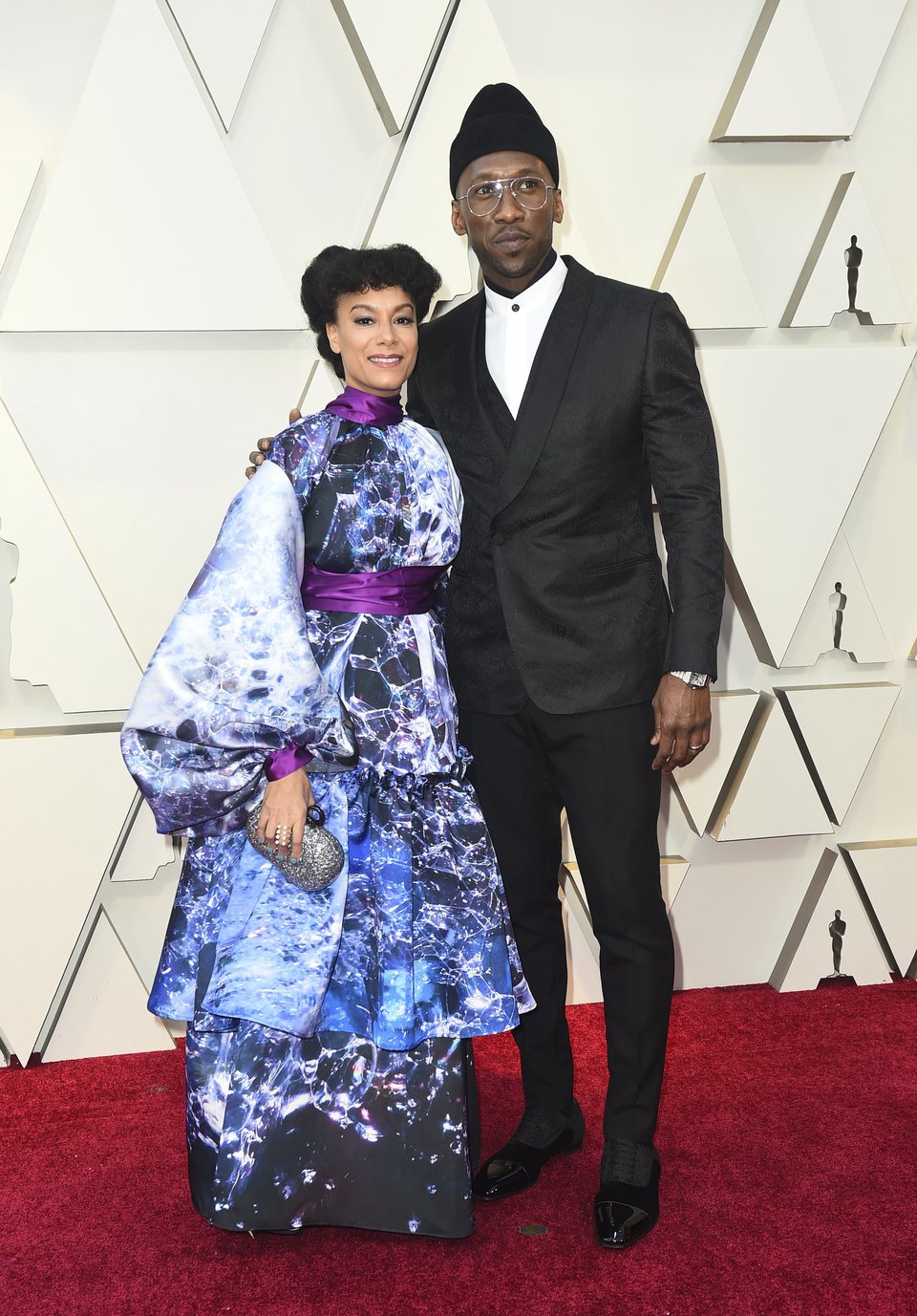 Mahershala Ali y Amatus Sami-Karim en la alfombra roja de los Oscars 2019