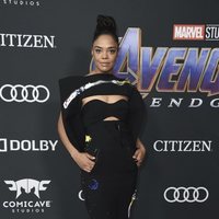 Tessa Thompson en la alfombra roja de 'Vengadores: Endgame'