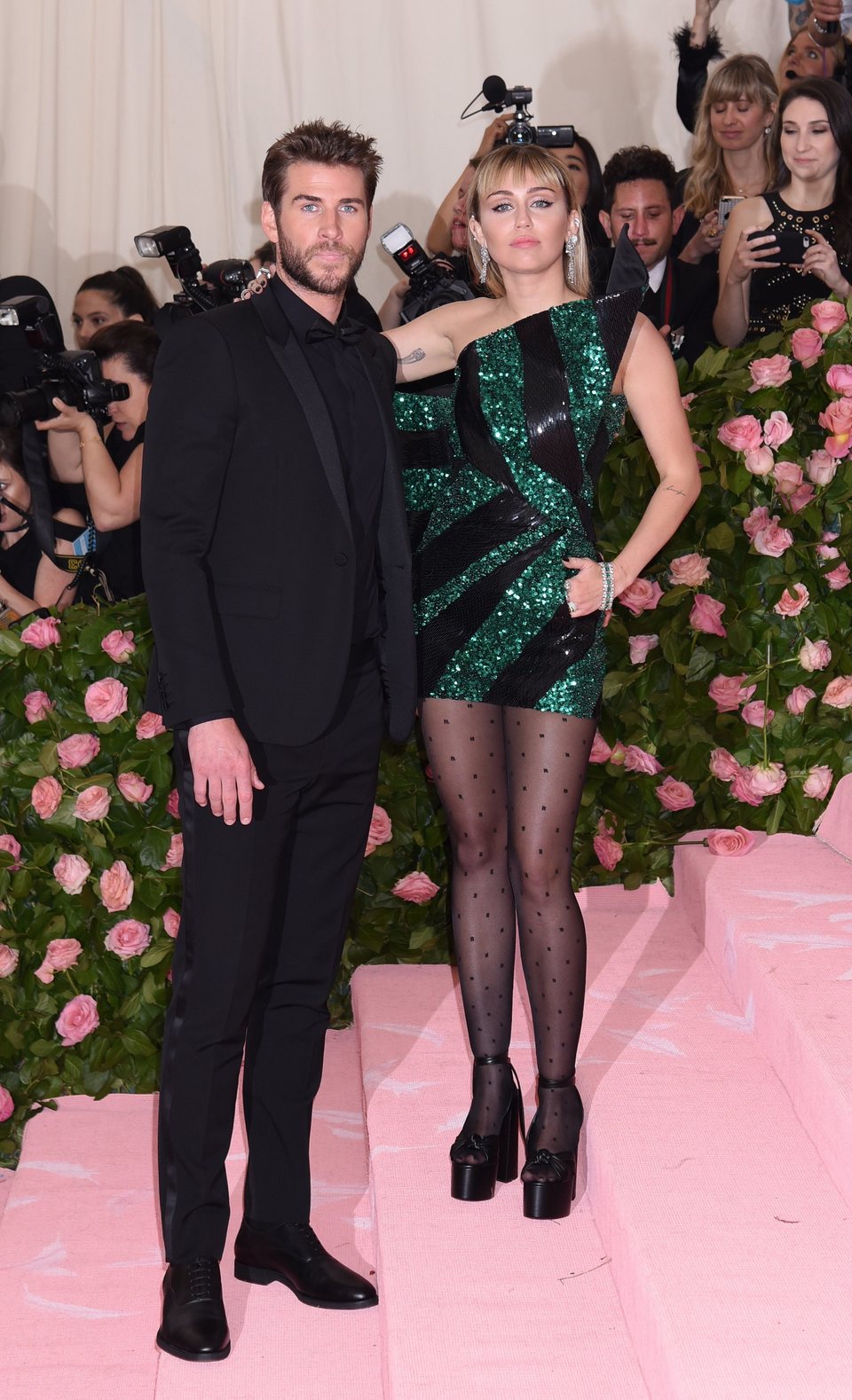 Miley Cyrus y Liam Hemsworth en la Gala del Met 2019