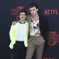 Gaten Matarazzo y Joe Keery en la premiere de la tercera temporada de 'Stranger Things'