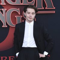 Charlie Heaton en la premiere de la tercera temporada de 'Stranger Things'