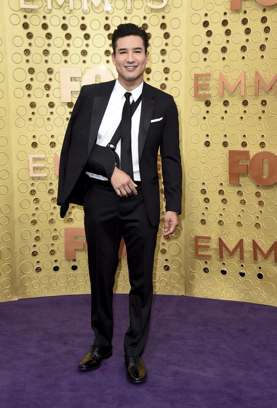 Mario Lopez en la alfombra roja de los premios Emmy 2019