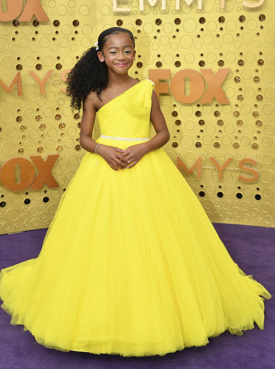 Faithe Herman en la alfombra roja de los premios Emmy 2019