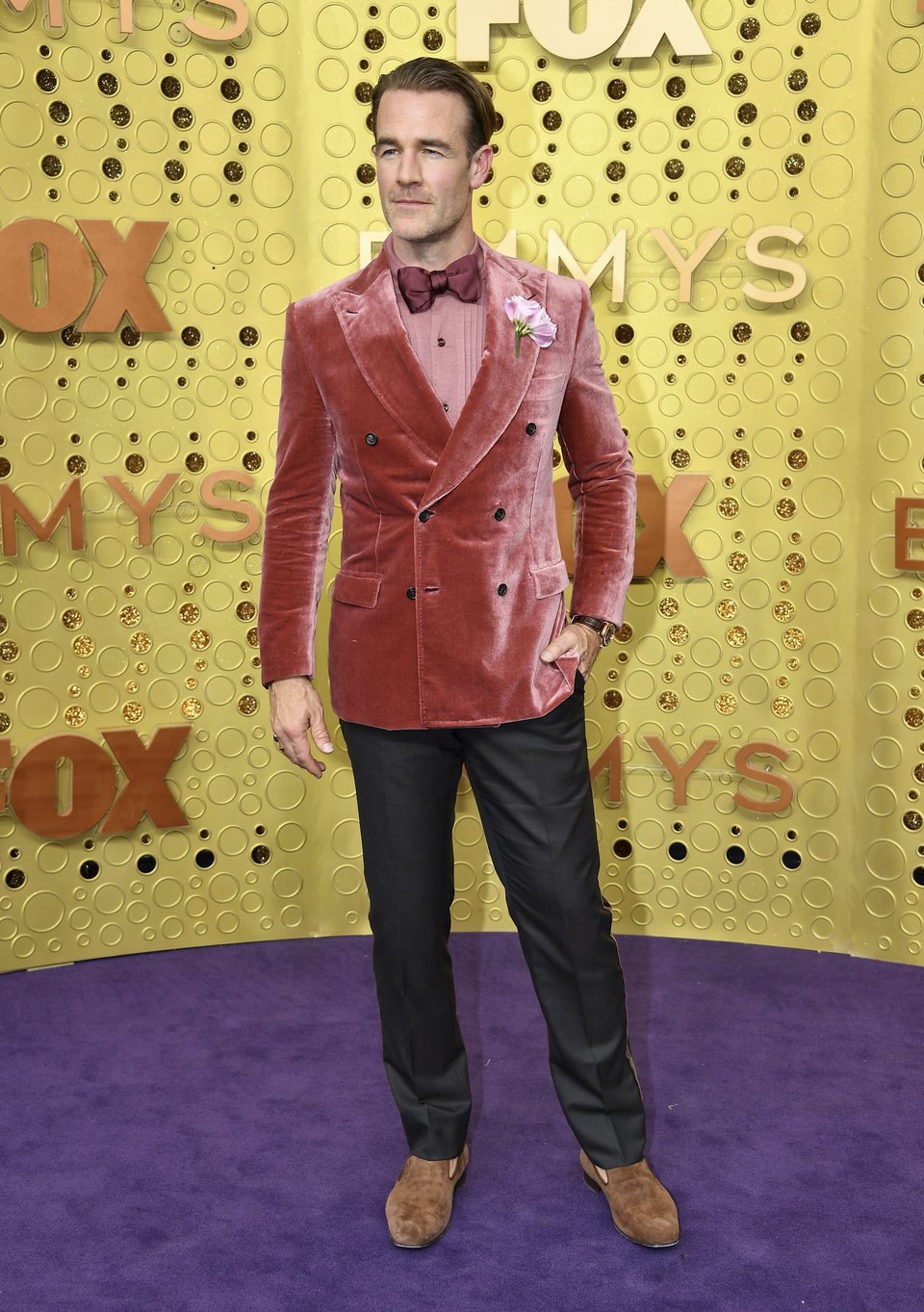 James Van Der Beek en la alfombra roja de los premios Emmy 2019