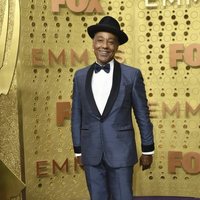 Giancarlo Esposito en la alfombra roja de los Emmy 2019