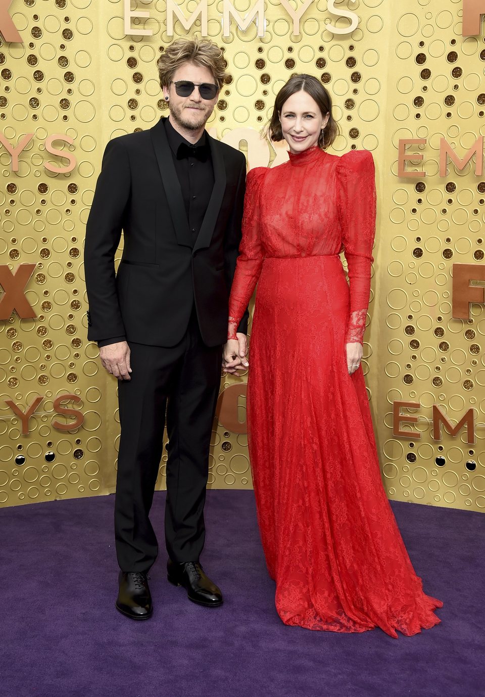 Vera Farmiga en la alfombra roja de los Emmy 2019