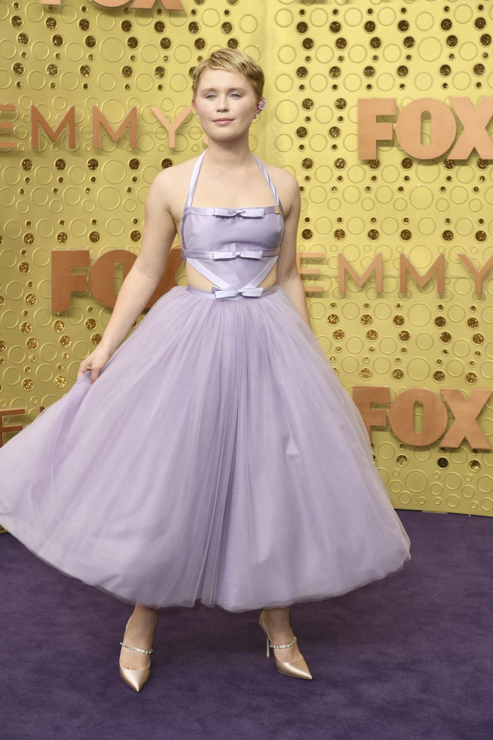 Eliza Scanlen en la alfombra roja de los Emmy 2019