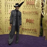 Billy Porter en la alfombra roja de los Emmy 2019