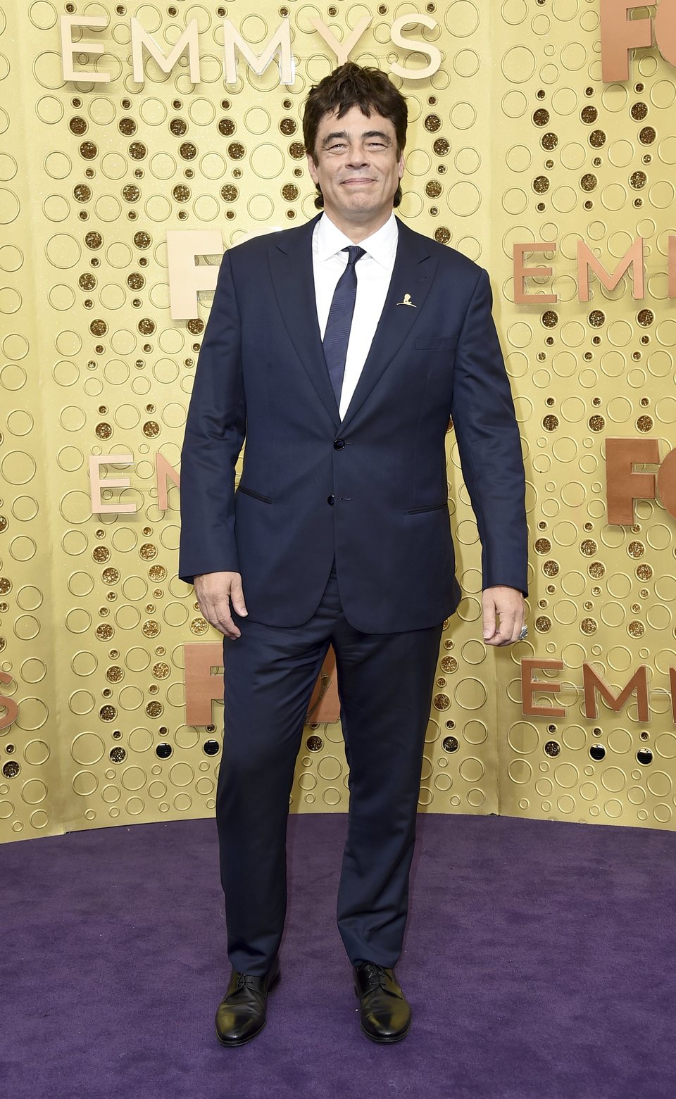 Benicio del Toro en la alfombra roja de los Emmy 2019