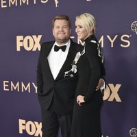 James Corden en la alfombra roja de los Emmy 2019