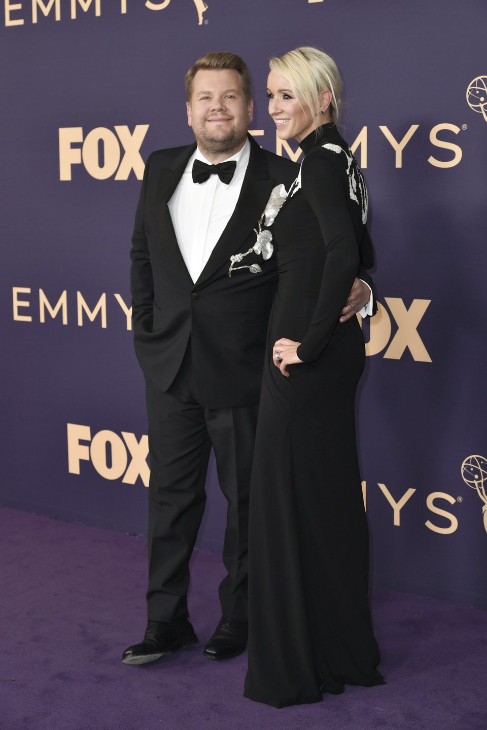 James Corden en la alfombra roja de los Emmy 2019