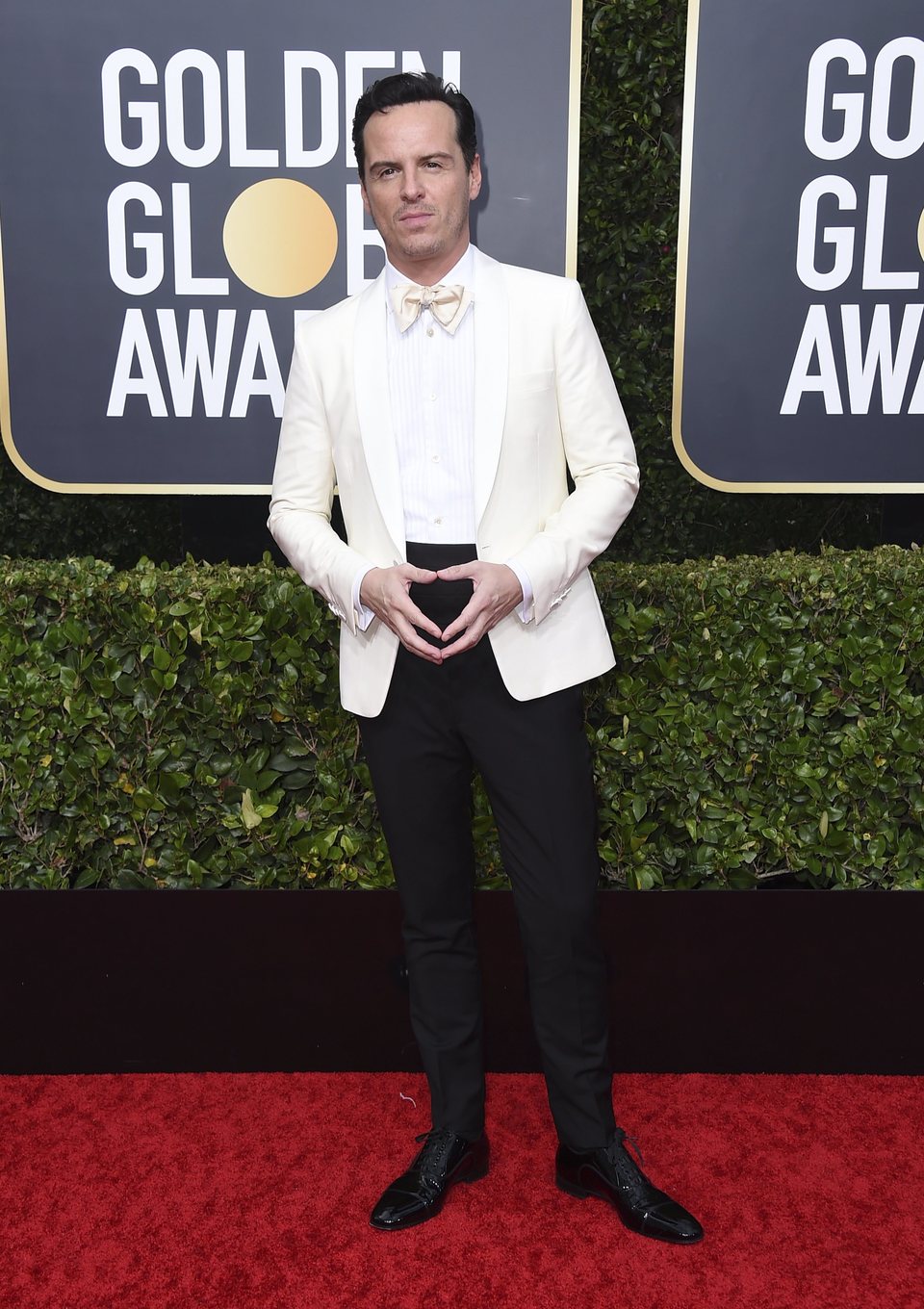 Andrew Scott en la alfombra roja de los Globos de Oro 2020