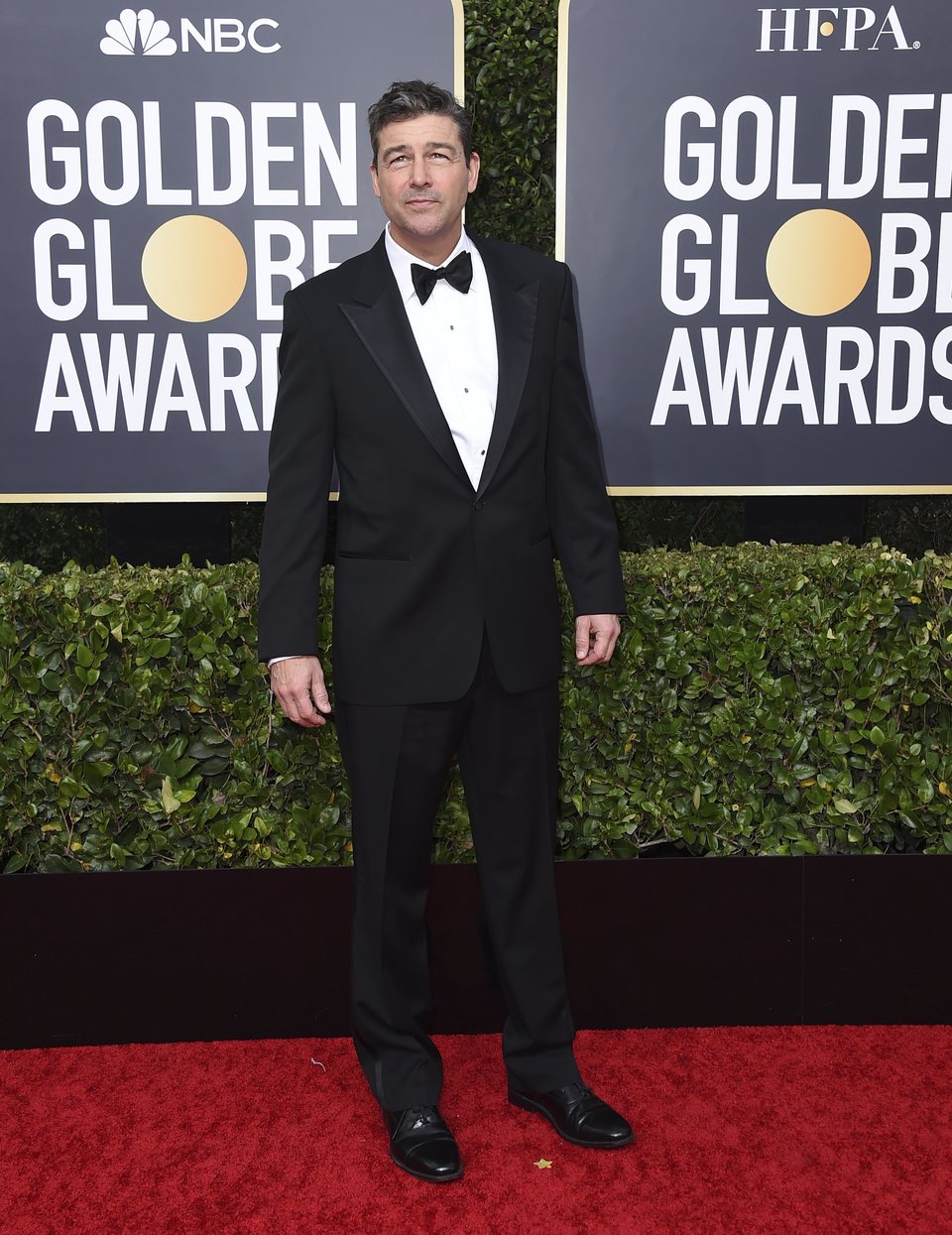 Kyle Chandler en la alfombra roja de los Globos de Oro 2020