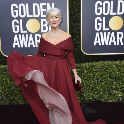 Helen Mirren en la alfombra roja de los Globos de Oro 2020