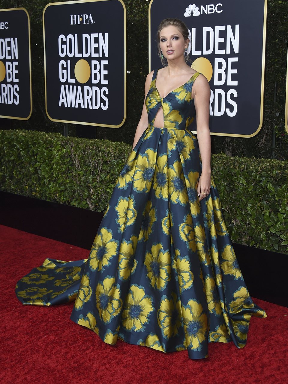 Taylor Swift en la alfombra roja de los Globos de Oro 2020