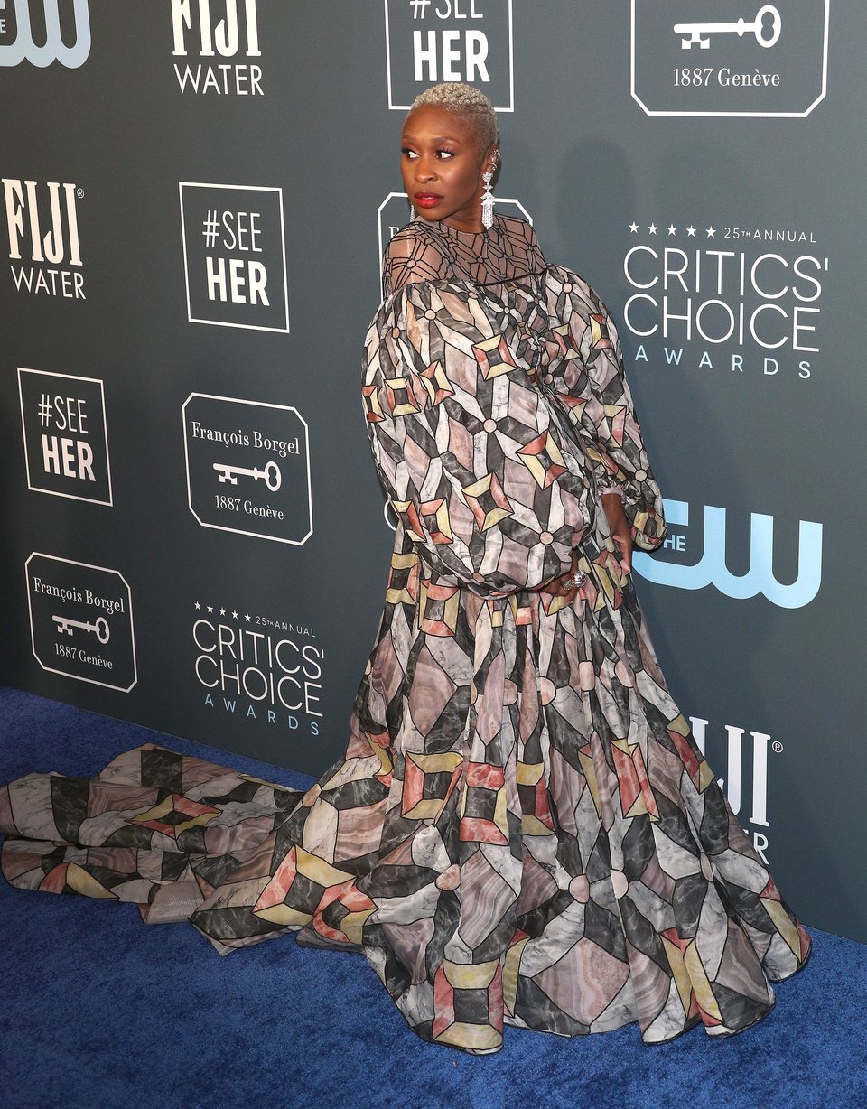 Cynthia Erivo en la alfombra roja de los Critics' Choice Awards 2020