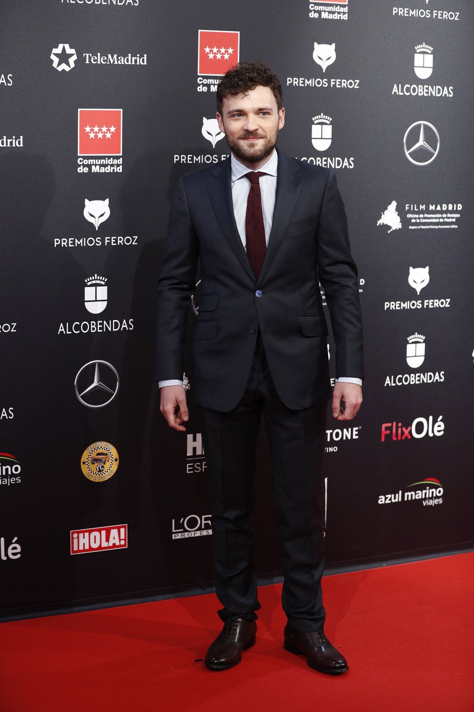 Adam Jezierski en la alfombra roja de los Premios Feroz 2020