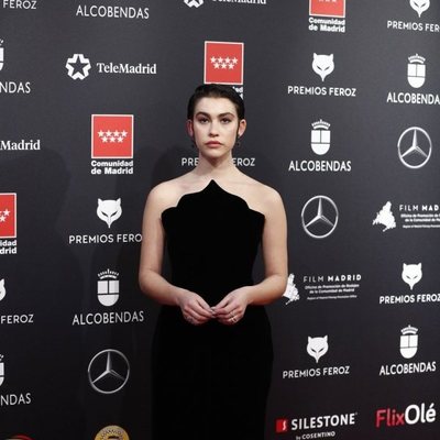 Greta Fernández en la alfombra roja de los Premios Feroz 2020