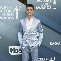 Noah Schnapp en la alfombra roja de los SAG Awards 2020