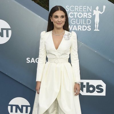 Millie Bobby Brown en la alfombra roja de los SAG Awards 2020