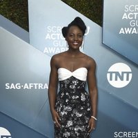 Lupita Nyong'o en la alfombra roja de los SAG Awards 2020