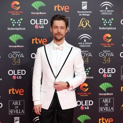 Jan Cornet en la alfombra roja de los Premios Goya 2020