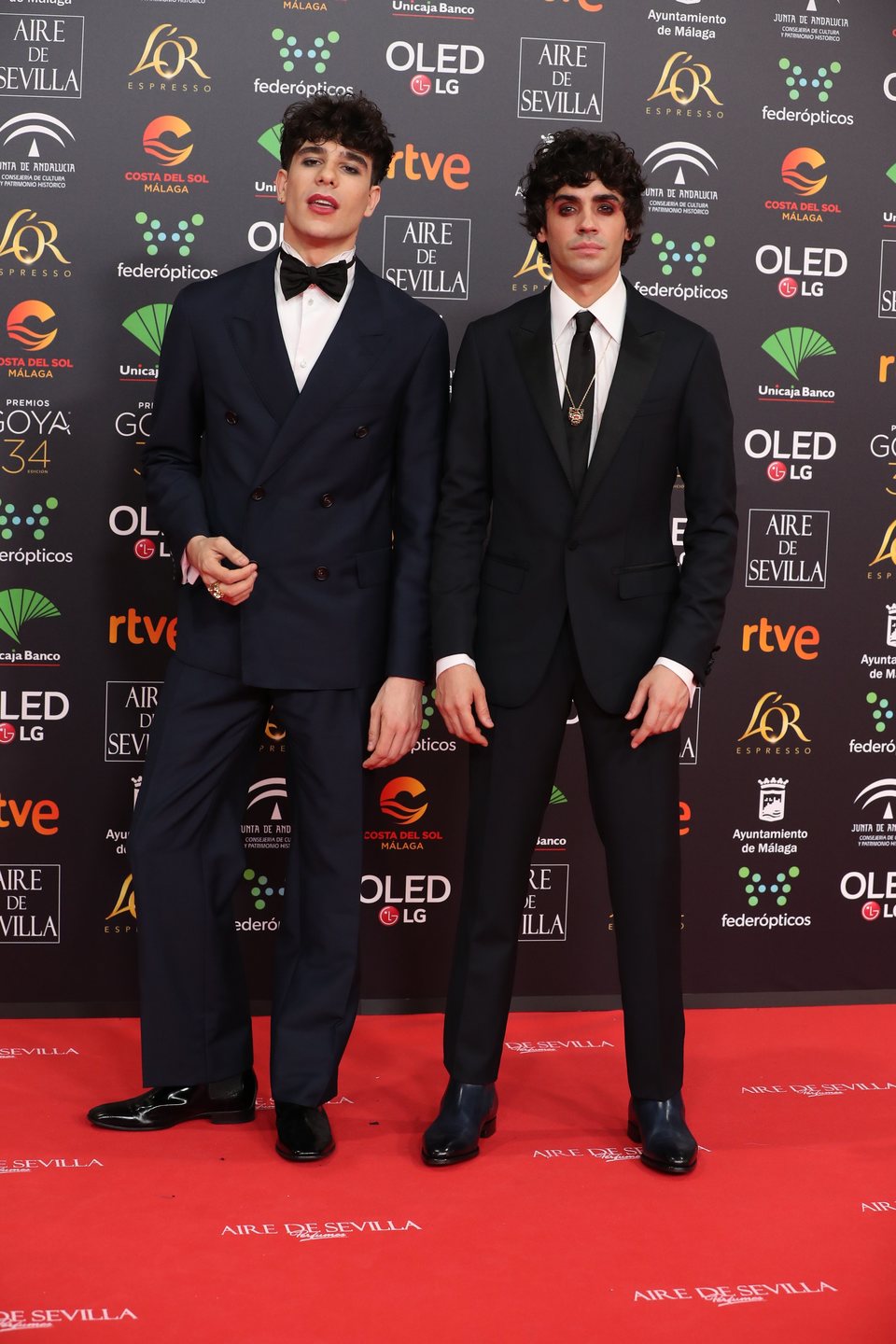 Los Javis en la alfombra roja de los Premios Goya 2020