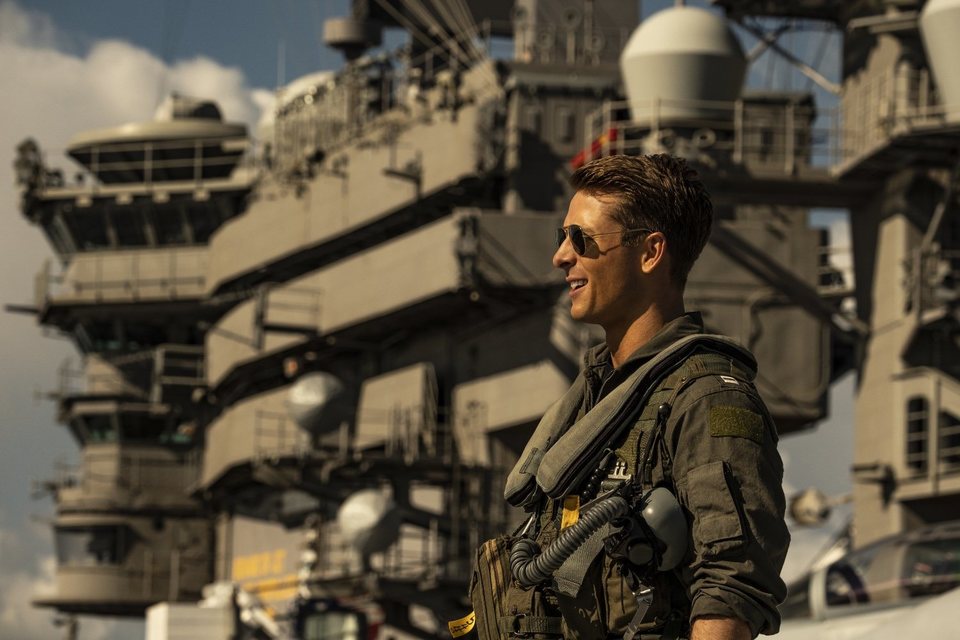 Glen Powell en 'Top Gun: Maverick' donde se hizo amigo de Tom Cruise