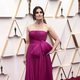 Idina Menzel en la alfombra roja de los Oscar 2020