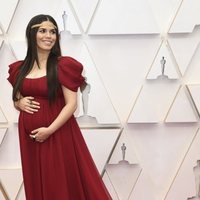 America Ferrera en la alfombra roja de los Oscar 2020