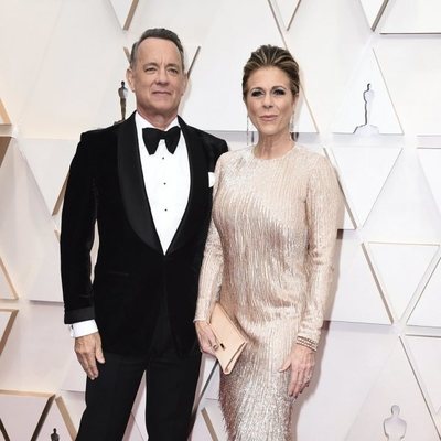 Tom Hanks en la alfombra roja de los Oscar 2020