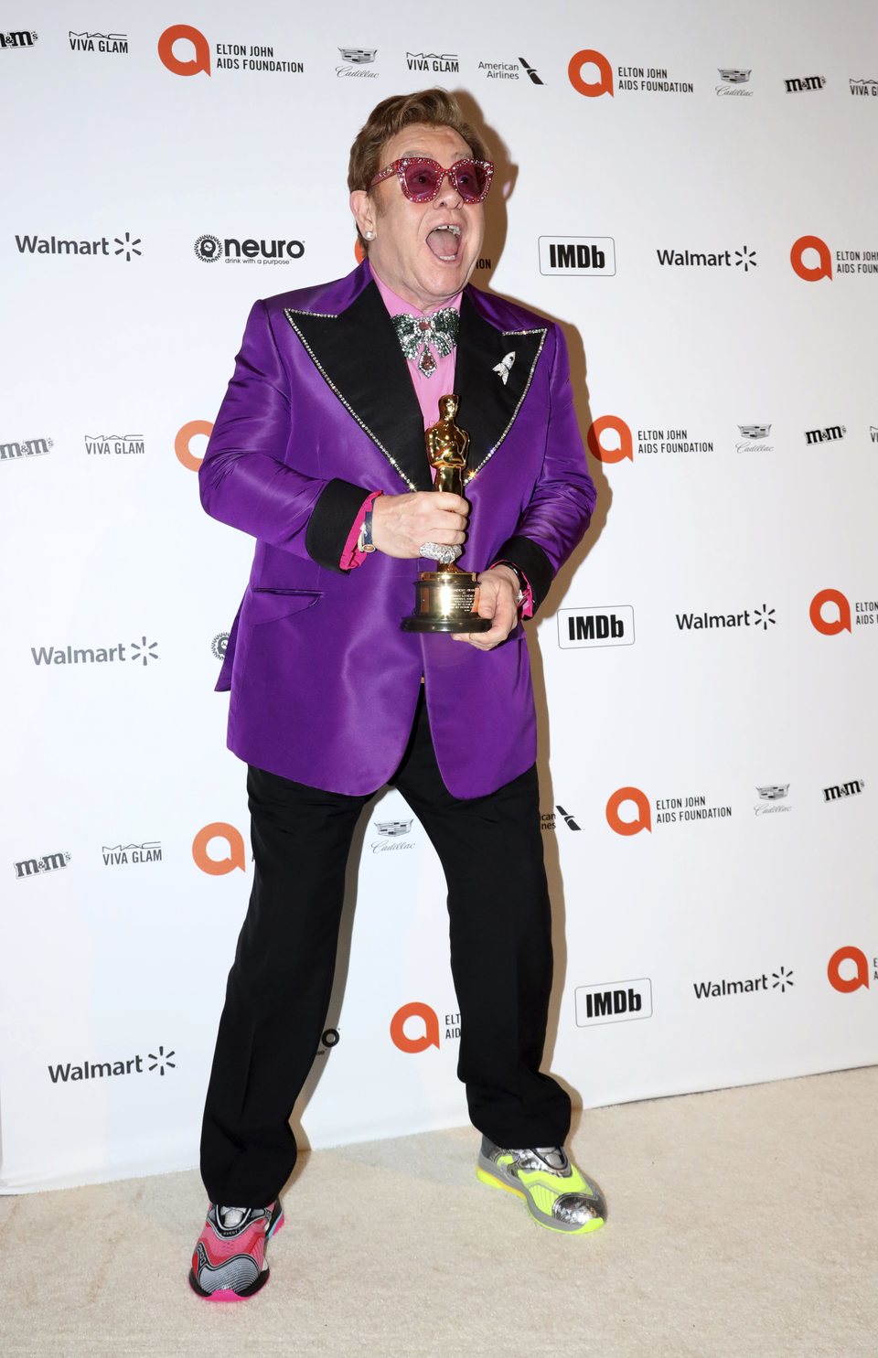 Elton John con su Oscar a Mejor Canción Original por 'Rocketman'