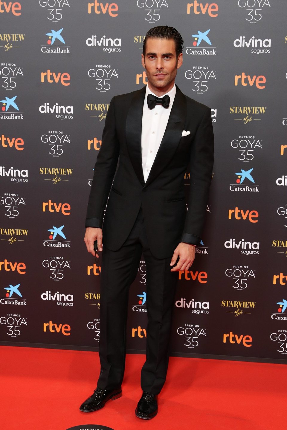 Jon Kortajarena en la alfombra roja de la 35 edición de los Premios Goya