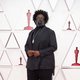 Questlove en la alfombra roja de los Oscar 2021