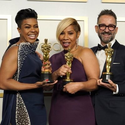 Mia Neal, Jamika Wilson y Sergio López-Rivera, ganadores del Oscar 2021 al mejor maquillaje