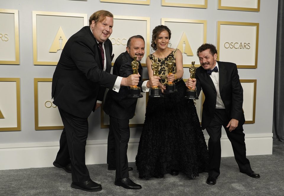 Phillip Bladh, Carlos Cortes, Michellee Couttolenc y Jaime Baksht, ganadores del Oscar 2021 al mejor sonido